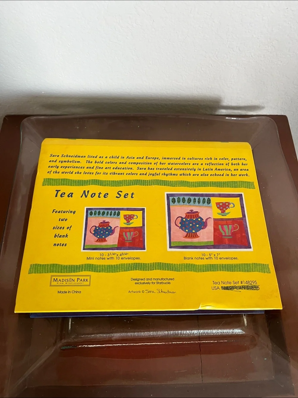 Blank notes with envelopes in a gift box